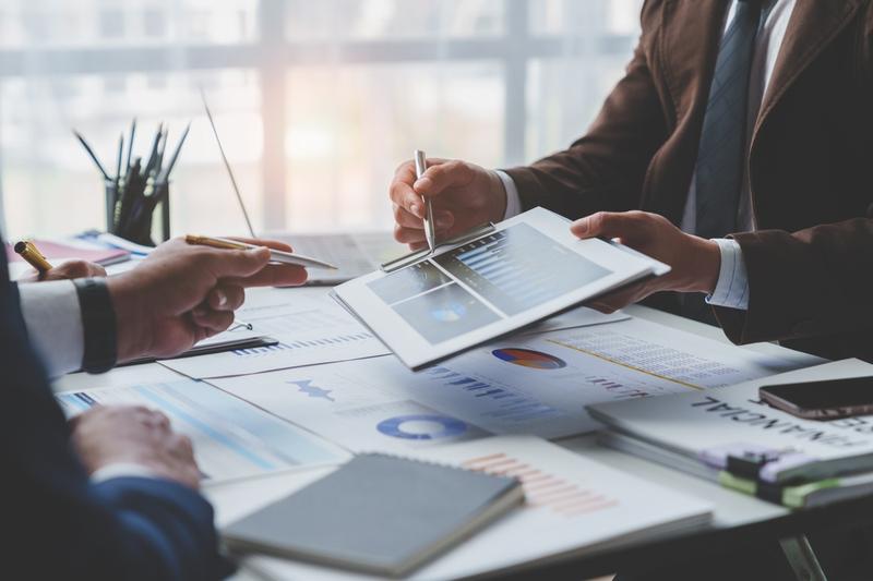 Rupee Falls to Record Low as Iran War Fuels Oil Shock and Fed Flags Inflation Risks: Can RBI Steady the Rupee?