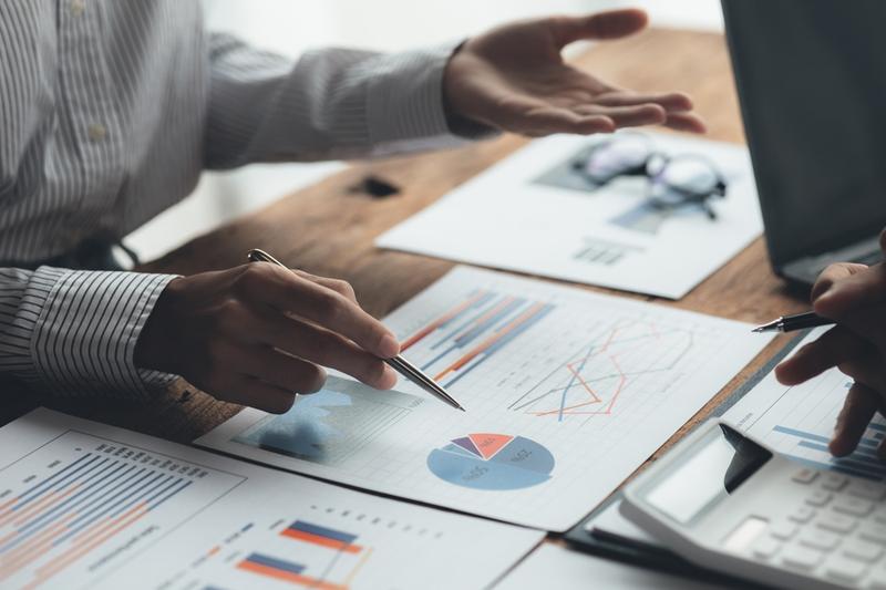 Tata Communications (NSE:TATACOMM) Navigates Telecom Market Trends Amid Enterprise Connectivity Focus