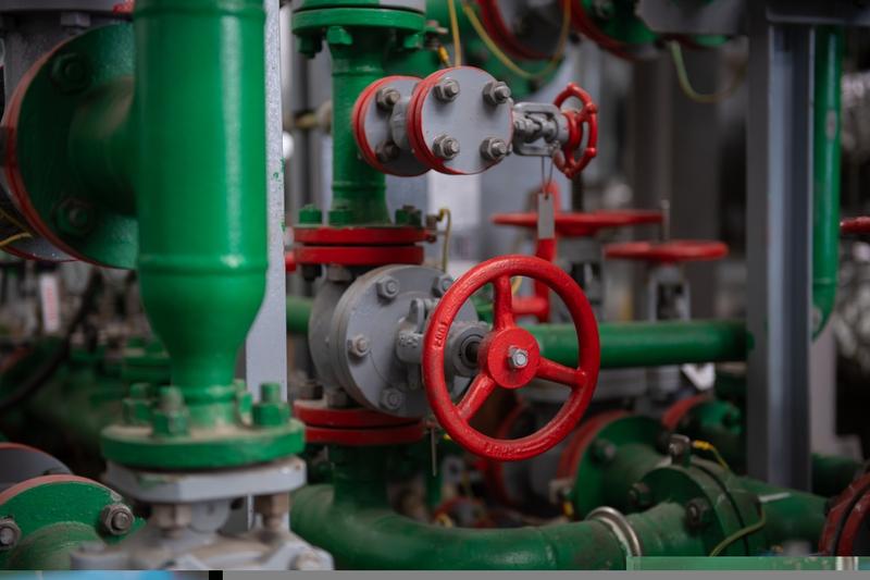 Crude Oil Jumps 4% Today After Sharp Fall as Iran Denies U.S. Talks