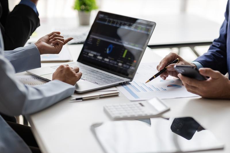 What Factors Are Driving LIC Share Performance?