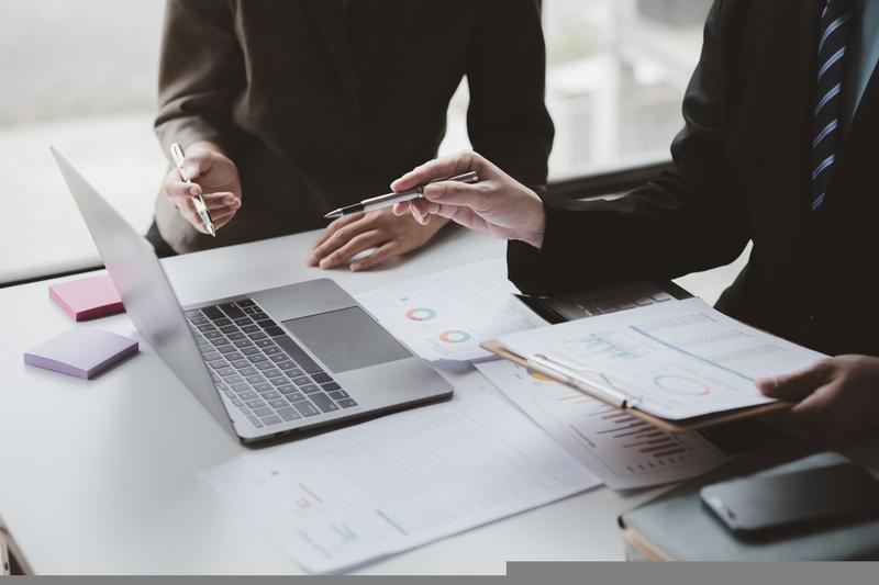 Phoenix Mills (NSE: PHOENIXLTD) in Focus as Premium Consumption and Retail Asset Trends Remain Under Review