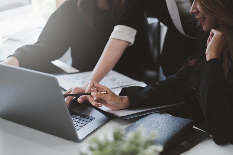 RVNL Tanks 20% in 90 Days – Will Recent EPC Order Change Trend?