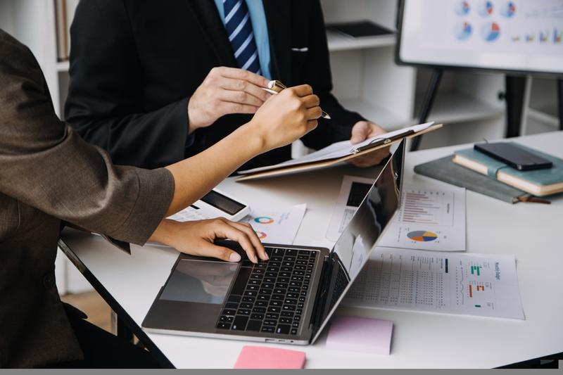 Nifty Falls 4% in Five Sessions: How Will Energy Supply Worries and INR Weakness Impact Markets?