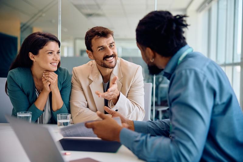 Phoenix Mills (NSE: PHOENIXLTD) in Focus as Retail Real Estate Assets and Property Market Trends Remain Under Review