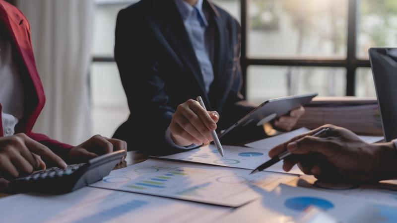ITC (NSE:ITC) Dividend Profile and Diversified Portfolio Keep Consumer Focus