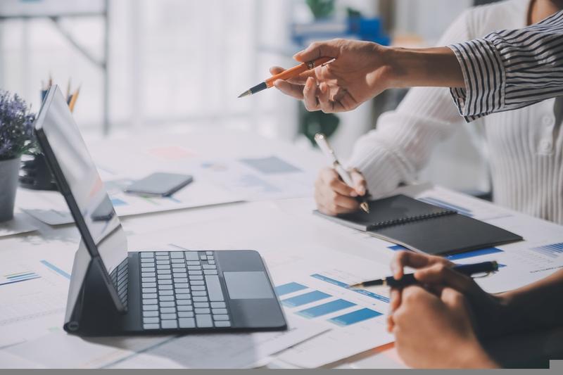 Fractal Analytics Trades Near Lifetime High Amid Strong AI Growth Momentum