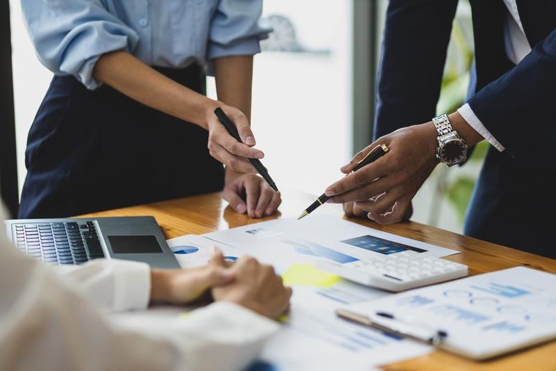 Aluminium Nears Four-Year High After Iran Strikes Gulf Smelters: Can Prices Break Above USD 3,500?