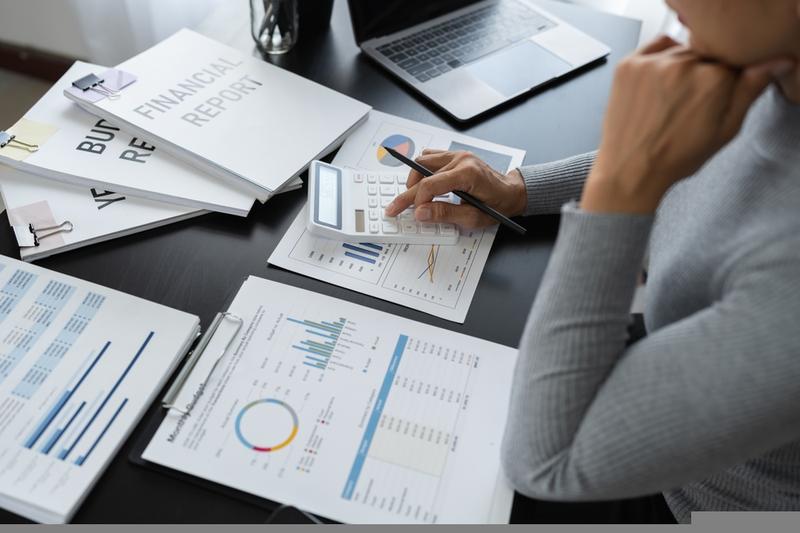 TCS (NSE:TCS) Supports Market as IT Stocks Gain During Cautious Session