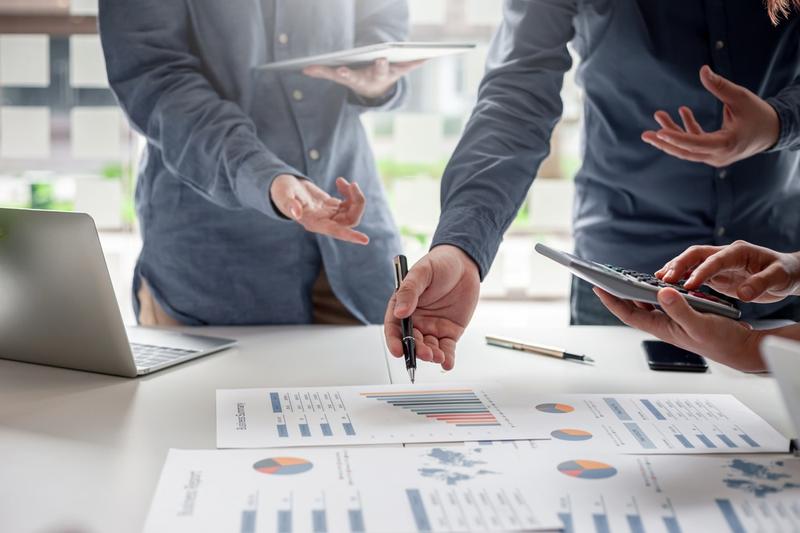 Is New India Assurance (NSE:NIACL) Outperforming the Market Now?