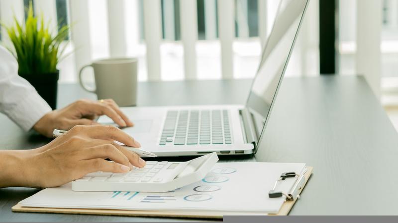 India Set to Retain Growth Crown in FY26, But Economic Gaps Widen