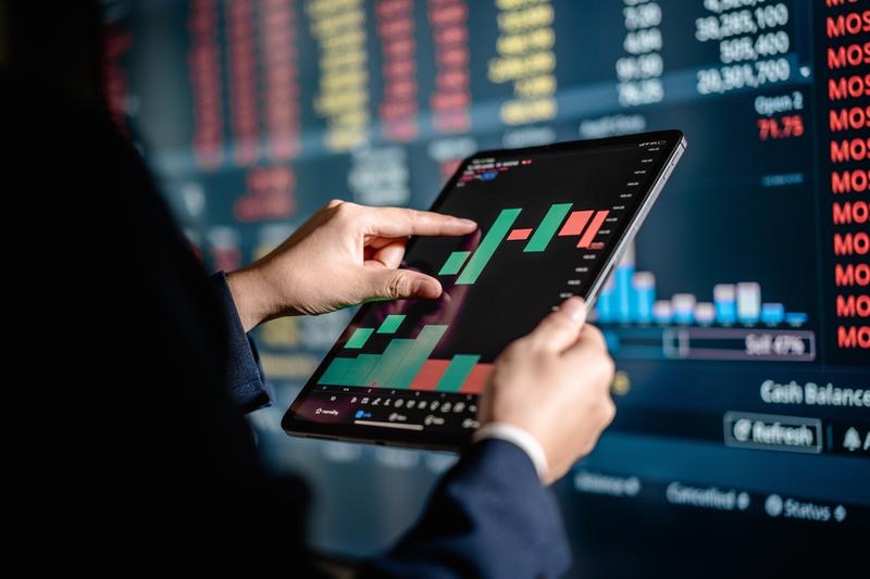 Aditya Birla Capital (NSE:ABCAPITAL) Gains 3.45% as Housing Finance Arm Clears ₹2,750 Crore Deal