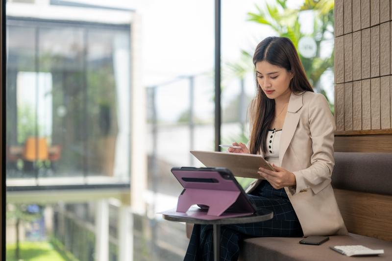 Mahindra Logistics Limited (NSE: MAHLOG) Q4 results fail to excite—stock faces resistance near upper band, what next?