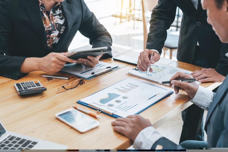 What’s Behind Cochin Shipyard (NSE:COCHINSHIP)’s Rally Near 52-Week Lows?