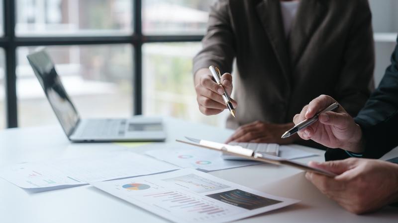 LIC Housing Finance (NSE:LICHSGFIN) Shares Jump—What’s Driving the Momentum?